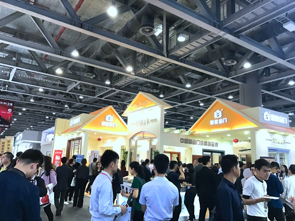 逾10万人齐聚羊城观展——第八届中国（广州）门业博览会掀起招商狂潮