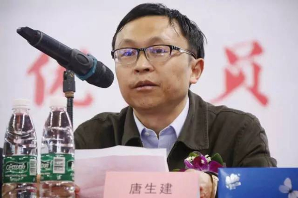 坚朗十年铺就希望小学爱心路