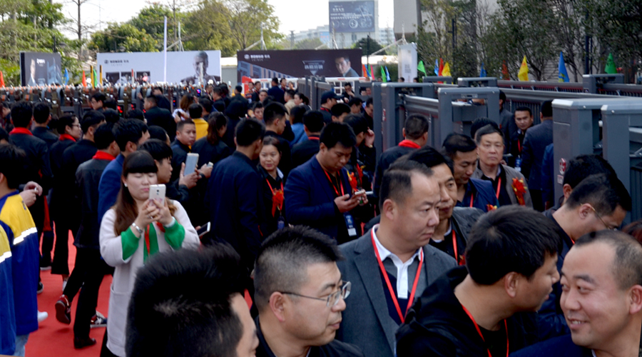 【同心聚力,智赢未来】荣高智能门窗2017战略合作伙伴表彰大会暨新品鉴赏会顺利举行 【同心聚力,智赢未来】荣高智能门窗2017战略合作伙伴表彰大会暨新品鉴赏会顺利举行
