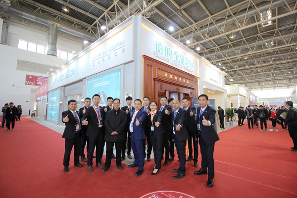 德琅：轻奢耀世，打造360度全方位定制服务