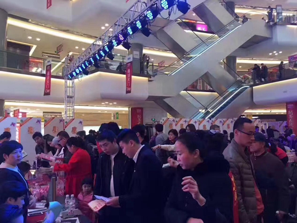 鑫迪木门哈尔滨店活动刷新奇迹，high翻冰城