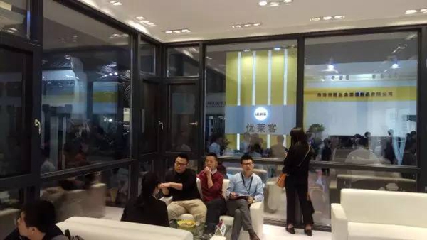 轩尼斯门窗惊艳亮相中国(广州)定制家居展! 轩尼斯门窗惊艳亮相中国(广州)定制家居展!