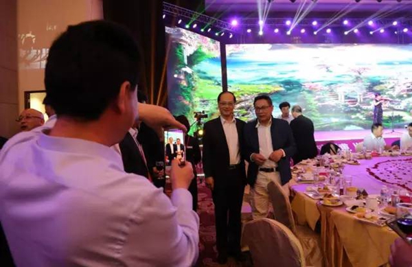 精彩现场:第五届中国(临朐)家居门窗博览会“同心·同梦·同行”主题晚会 精彩现场:第五届中国(临朐)家居门窗博览会“同心·同梦·同行”主题晚会