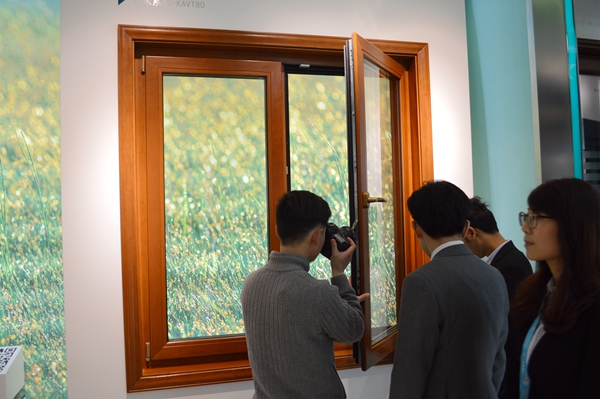 瑞明：引领行业新发展，2017强拓零售新市场