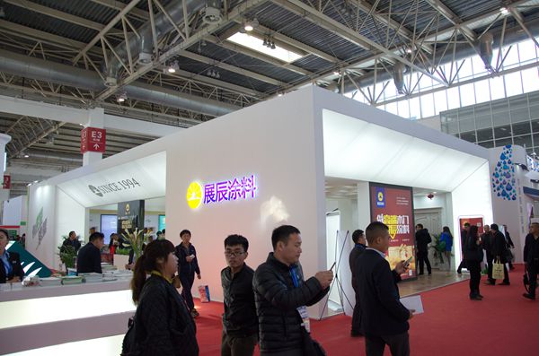 展辰涂料：创新水性UV，做高端木门