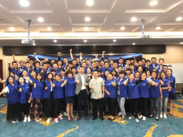 “聚势·合力·赢未来”品潮2017年春季精英培训营圆满落幕！