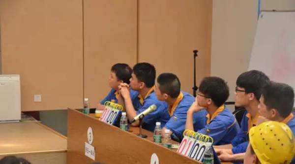 “力量的较量、智慧的竞赛”- 华昌庆五一系列活动正式拉开帷幕 “力量的较量、智慧的竞赛”- 华昌庆五一系列活动正式拉开帷幕