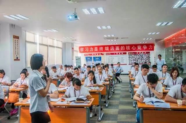 “轩尼斯终端导购成长训练营”耀世启航 “轩尼斯终端导购成长训练营”耀世启航