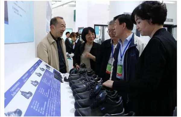 第22届全国塑料门窗行业年会暨展览会圆满落幕，坚朗门窗产品入选推广应用优选产品
