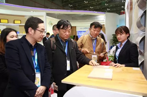 意外:我只是来参个展,没想到竟得了大奖! 意外:我只是来参个展,没想到竟得了大奖!