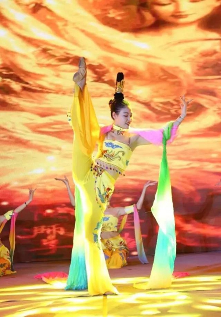 精彩现场:第五届中国(临朐)家居门窗博览会“同心·同梦·同行”主题晚会 精彩现场:第五届中国(临朐)家居门窗博览会“同心·同梦·同行”主题晚会