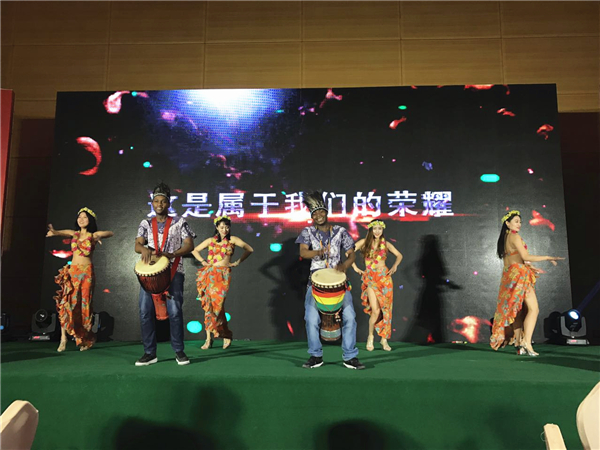十年磨一剑，云荣显锋芒：哥尼迪-云荣五金十周年庆典暨客户答谢晚宴圆满落幕！