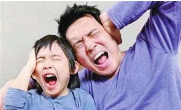 冠豪门窗:男人累点无所谓,为家安扇隔音窗 冠豪门窗:男人累点无所谓,为家安扇隔音窗