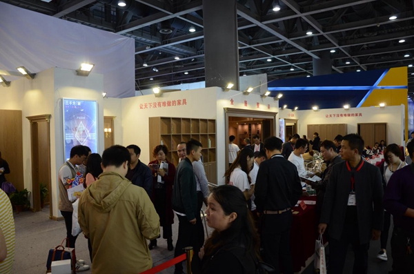 三千方:善抓潮流趋势谋发展 三千方:善抓潮流趋势谋发展