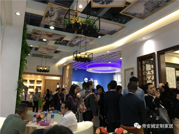 行业大咖齐聚帝安姆全屋定制展会现场 高颜值展馆秀出品牌魅力