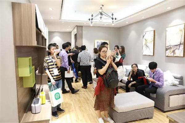 德维尔：全新AR+VR技术、“拎包入住”电商模式竞艳广州定制家居展