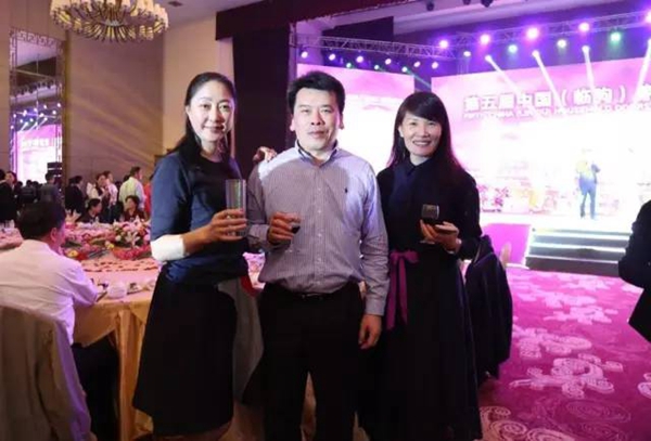 精彩现场:第五届中国(临朐)家居门窗博览会“同心·同梦·同行”主题晚会 精彩现场:第五届中国(临朐)家居门窗博览会“同心·同梦·同行”主题晚会