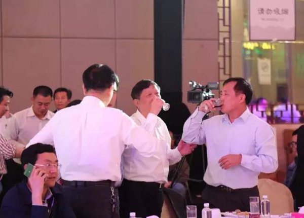 精彩现场:第五届中国(临朐)家居门窗博览会“同心·同梦·同行”主题晚会 精彩现场:第五届中国(临朐)家居门窗博览会“同心·同梦·同行”主题晚会