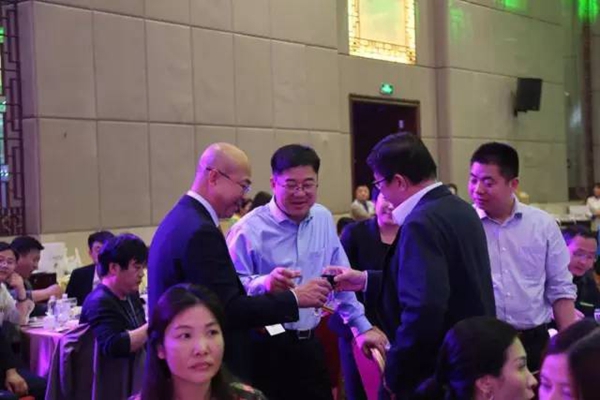 精彩现场:第五届中国(临朐)家居门窗博览会“同心·同梦·同行”主题晚会 精彩现场:第五届中国(临朐)家居门窗博览会“同心·同梦·同行”主题晚会