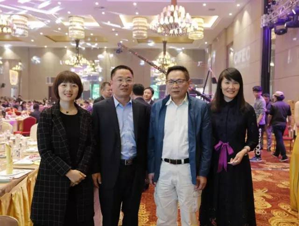 精彩现场:第五届中国(临朐)家居门窗博览会“同心·同梦·同行”主题晚会 精彩现场:第五届中国(临朐)家居门窗博览会“同心·同梦·同行”主题晚会
