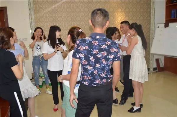 伊盾门窗厂家第五期金牌店长特训圆满结束! 伊盾门窗厂家第五期金牌店长特训圆满结束!
