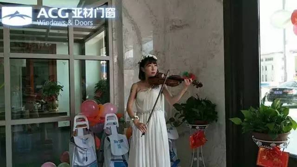 全国最大的湖南岳阳市南翔万商亚材旗舰店开张