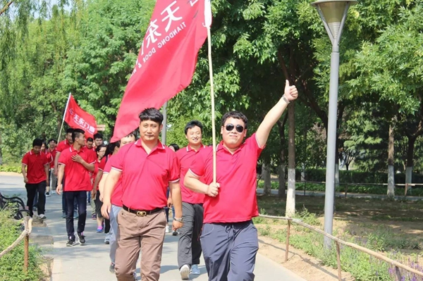 天东门窗6.10成立十五周年拓展活动圆满举行! 天东门窗6.10成立十五周年拓展活动圆满举行!