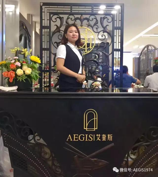 艾奎斯别墅庭院门楼梯：业主真正喜欢的店面“文化，典雅”
