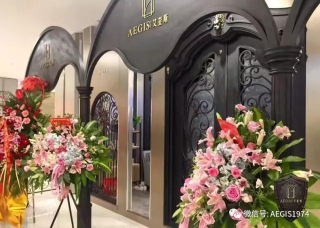艾奎斯别墅庭院门楼梯：业主真正喜欢的店面“文化，典雅”