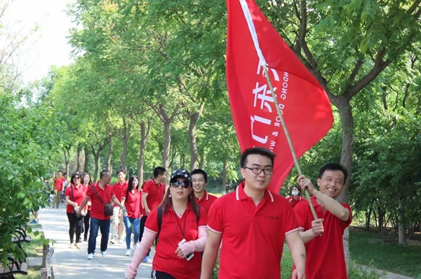 天东门窗6.10成立十五周年拓展活动圆满举行! 天东门窗6.10成立十五周年拓展活动圆满举行!