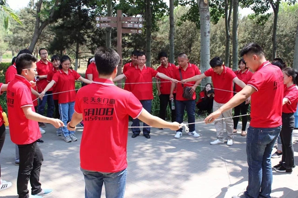 天东门窗6.10成立十五周年拓展活动圆满举行! 天东门窗6.10成立十五周年拓展活动圆满举行!