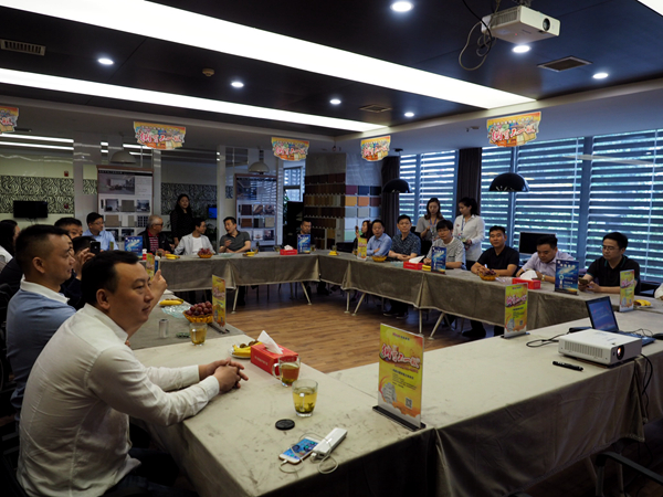 江苏省装饰装修协会同行到访鸿扬,董事长陈忠平率众接待 江苏省装饰装修协会同行到访鸿扬,董事长陈忠平率众接待