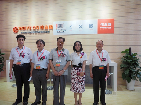 中国潍坊门窗幕墙博览会：伟业绿色铝型材产业链华东之行！