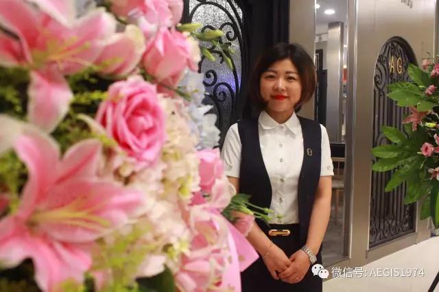 艾奎斯别墅庭院门楼梯：业主真正喜欢的店面“文化，典雅”