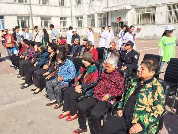 森鹰全额资助 58位白内障患者重见光明 