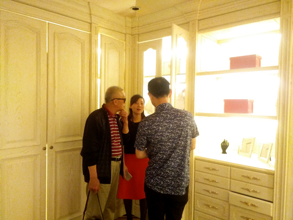 江苏省装饰装修协会同行到访鸿扬,董事长陈忠平率众接待 江苏省装饰装修协会同行到访鸿扬,董事长陈忠平率众接待