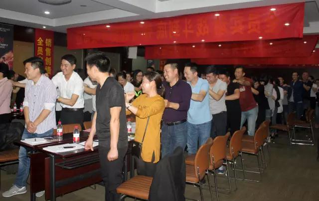 6月18日，“中国首届整木家装节”喜盈门十六年首场史无前例钜惠盛宴来就送