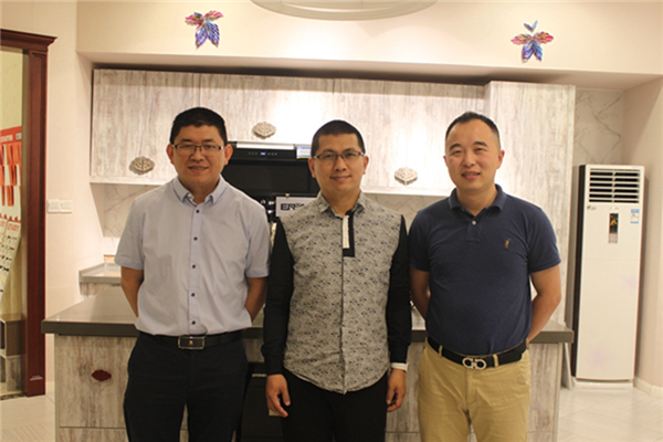 年代橱柜:携最大诚意而来 年代橱柜:携最大诚意而来