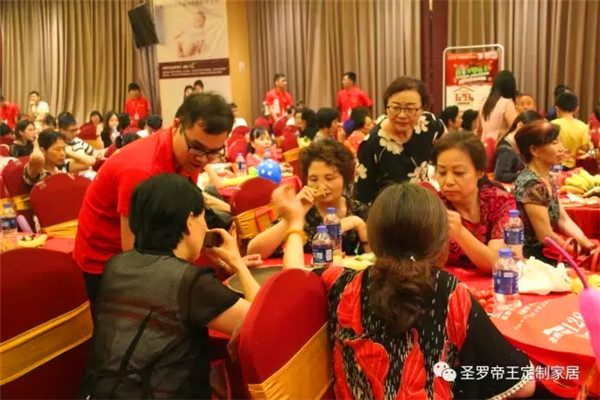 圣罗帝王全屋定制直营店《乔迁开业•总裁放价》签售“惠”取得圆满成功