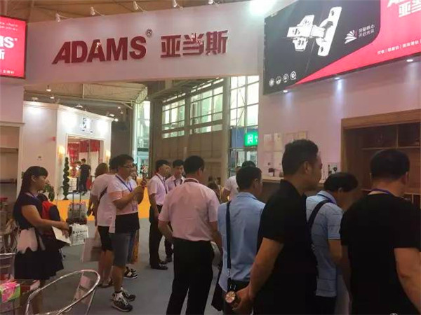 携手共赢——广东亚当斯华丽绽放第18届成都家具展
