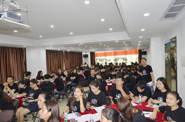 荣高智能门窗:第三届超级店长特训正式开课! 荣高智能门窗:第三届超级店长特训正式开课!