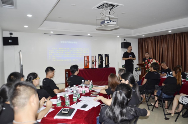 荣高智能门窗:第三届超级店长特训正式开课! 荣高智能门窗:第三届超级店长特训正式开课!
