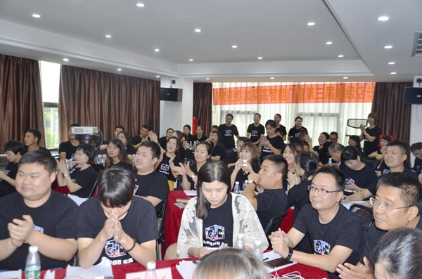 荣高智能门窗:第三届超级店长特训火爆进行中 荣高智能门窗:第三届超级店长特训火爆进行中