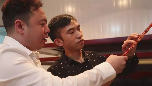 《致匠心》全网公映，专属家具人的纪录片