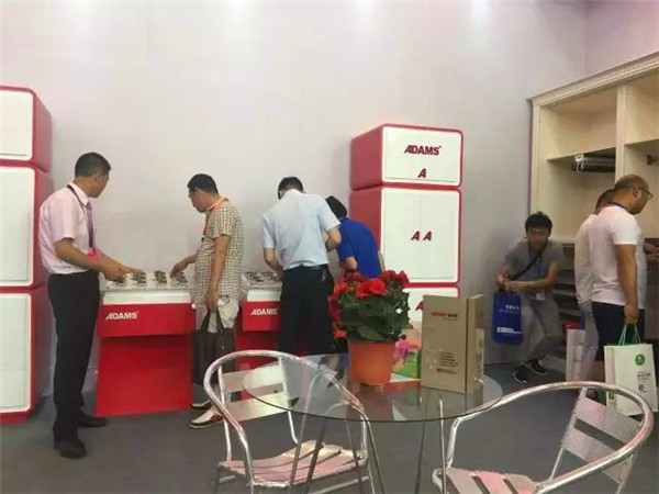 携手共赢——广东亚当斯华丽绽放第18届成都家具展