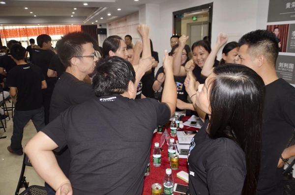 荣高智能门窗:第三届超级店长特训火爆进行中 荣高智能门窗:第三届超级店长特训火爆进行中