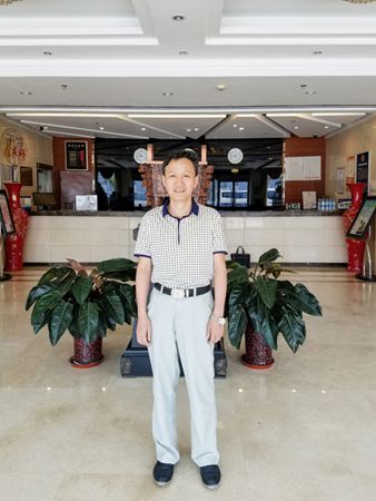 艾臣安全门窗经销商刘总分享：以市场需求为导向，保证一流品质和服务