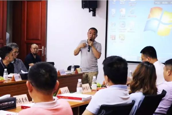 湖南省装饰行业部分企业经验交流会在方麒门窗隆重召开 