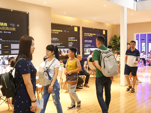 新实木，芯未来 | 布兰莎全屋定制高调亮相中国建博会