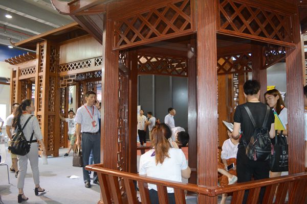 希拓门窗副总经理尹建:注重技术创新 只做最优质产品 希拓门窗副总经理尹建:注重技术创新 只做最优质产品